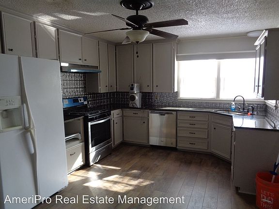 3rd image of 3150 S 21st St
