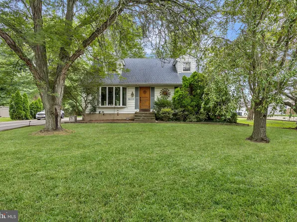 125 E Williams Ave, Barrington, NJ 08007