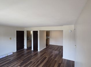 7132 166th St APT 2D, Tinley Park, IL 60477