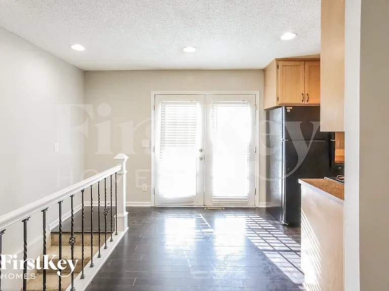 5126 S Delaware Ave — Photo 6
