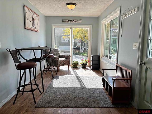 2nd image of 202 Elm Ave SE