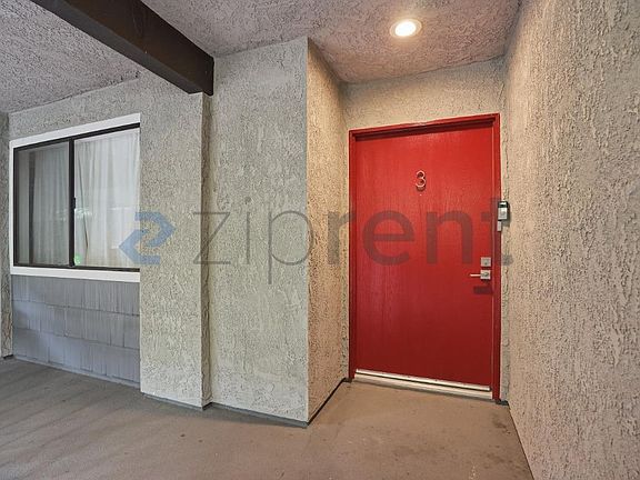 2nd image of 743 Euclid Ave Unit 3