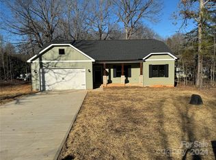 1045 Castlebrook Dr, Salisbury, NC 28146