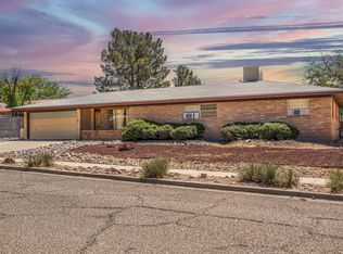 2165 Thomas Dr, Las Cruces, NM 88001