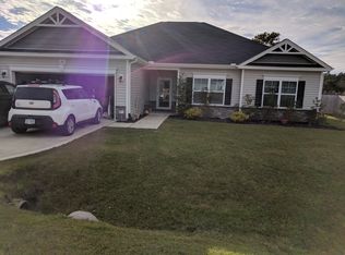 202 Mango Pl S, Hubert, NC 28539