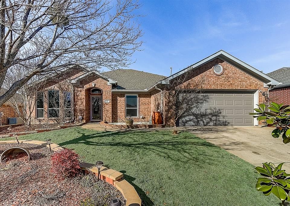 1st image of 619 Ember Ln