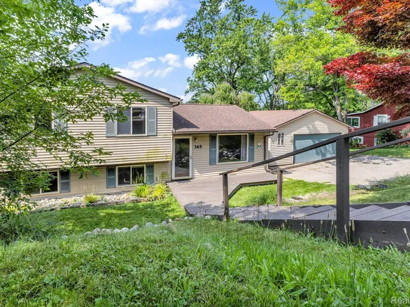 365 Bunny Run Blvd, Lake Orion, MI 48362