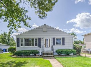 429 W Spring St, South Elgin, IL 60177