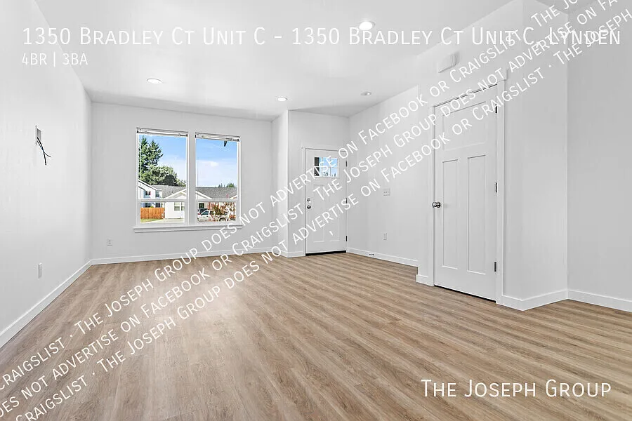 Building Photo - 1350 Bradley Ct #C