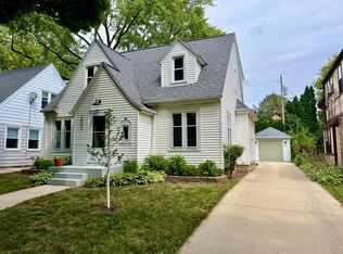 2992 N 70th St, Milwaukee, WI 53210