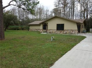 10102 Red Fox Dr, New Port Richey, FL 34654