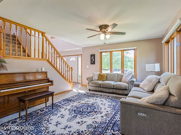 4th image of 17132 W Tiger Tail Ct