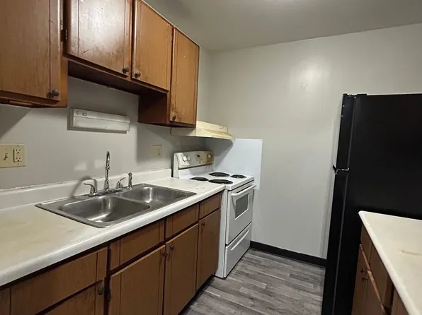 310 Division St, 310 Division St APT 202, Elkhart, IN 46516