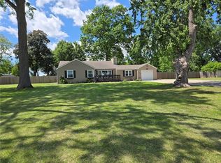 1916 James Downey Rd, Independence, MO 64057