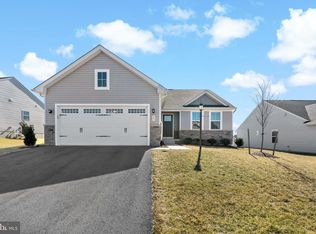 89 Tutbury Ln, Martinsburg, WV 25405