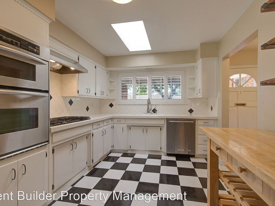 1st image of 8225 Connecticut St NE