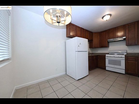 3rd image of 2525 Maricopa Ave #B