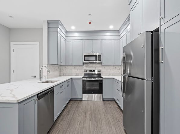 100 Smith St #2