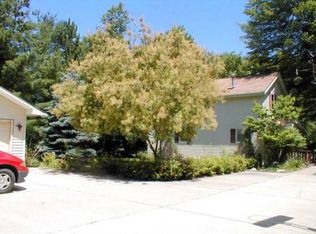 4074 Pineway Dr, Gladwin, MI 48624