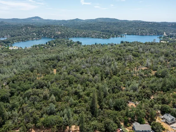 1 Yorkshire Dr, Penn Valley, CA 95946