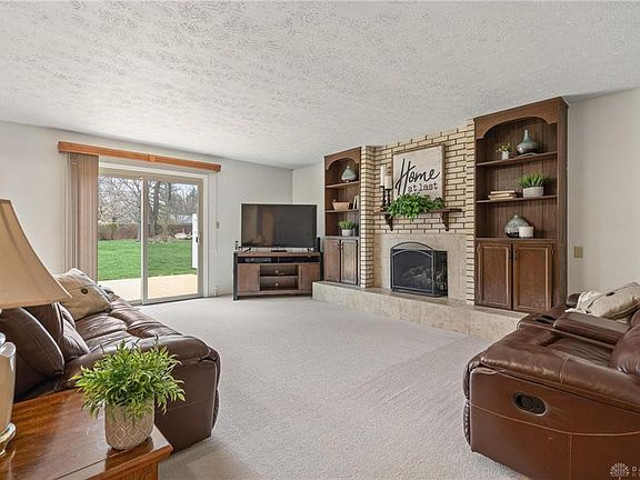 2nd image of 95 Bramblebush Trl