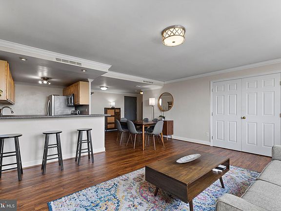 5th image of 4600 Duke St APT 613