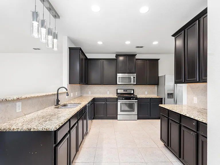 437 Lipizzan Ln — Photo 12