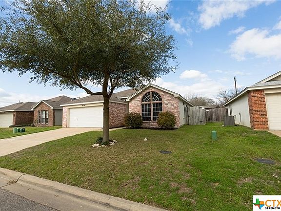 2nd image of 1614 Bent Oak Dr