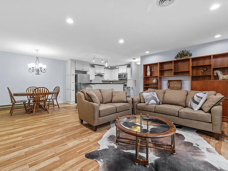 1435 Pheasant Run Dr #101 — Photo 7