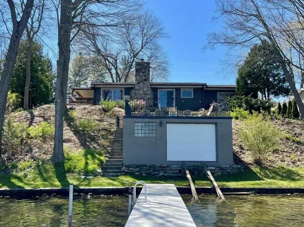 5904 Eagle Point ROAD, Hartford, WI 53027