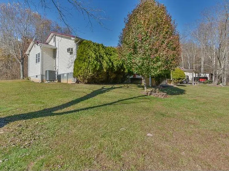492 Olinger Dr — Photo 36