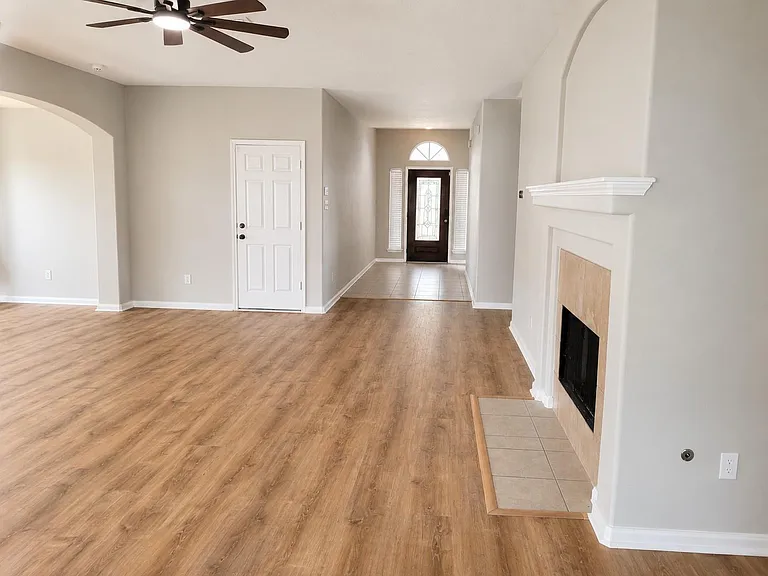 5817 Village Grove Dr — Photo 11