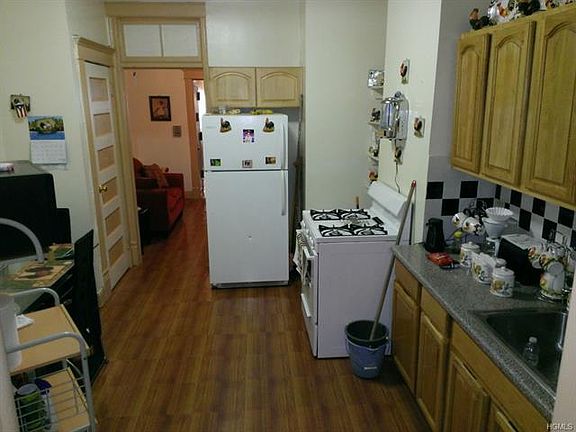 2nd image of 222 Buena Vista Ave