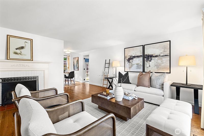 4th image of 6251 37th Avenue NE