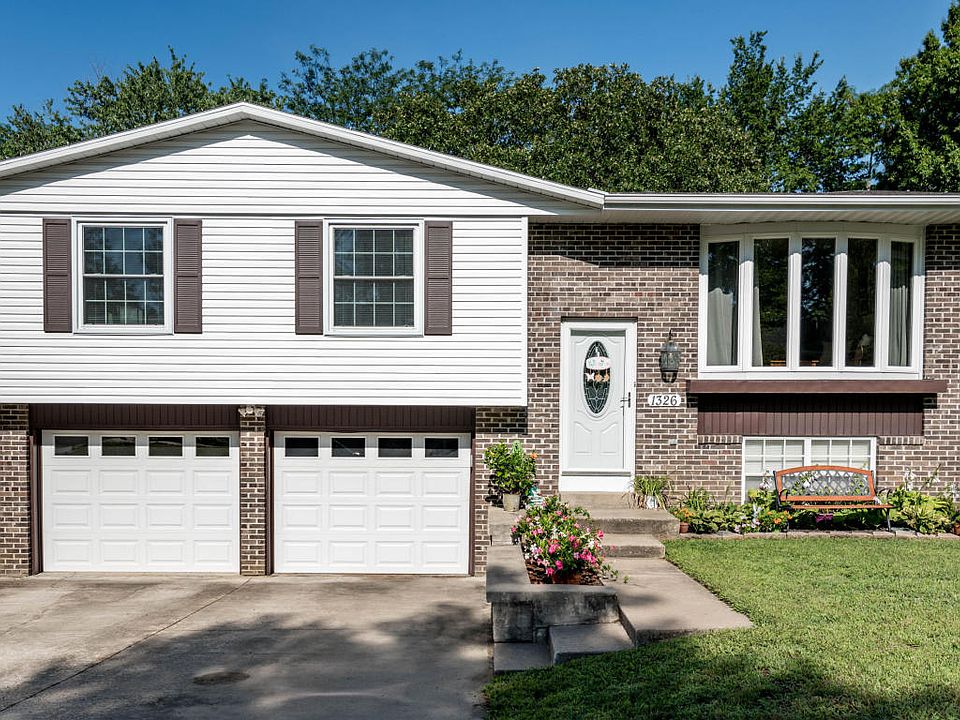 1st image of 1326 Westview Dr