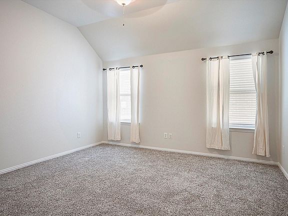 5th image of 5024 Birchwood Dr