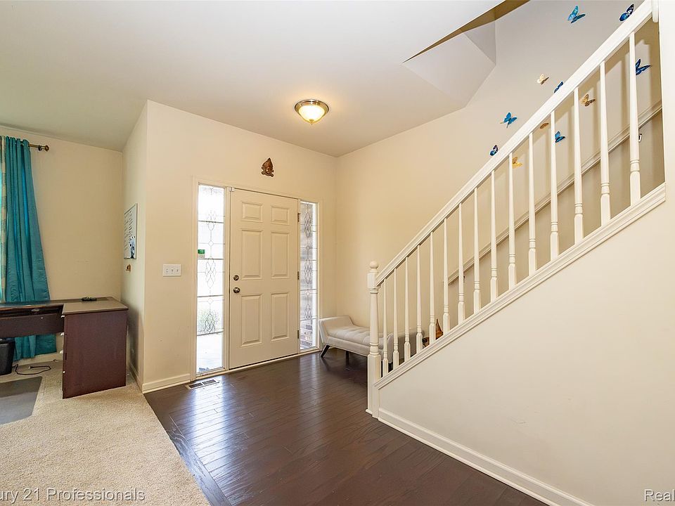 42261 Mandalay Ct, photo 16