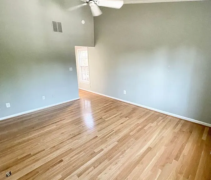 1819 Duffield Ln — Photo 12