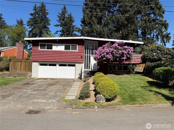 16040 SE 2nd Street, Bellevue, WA 98008