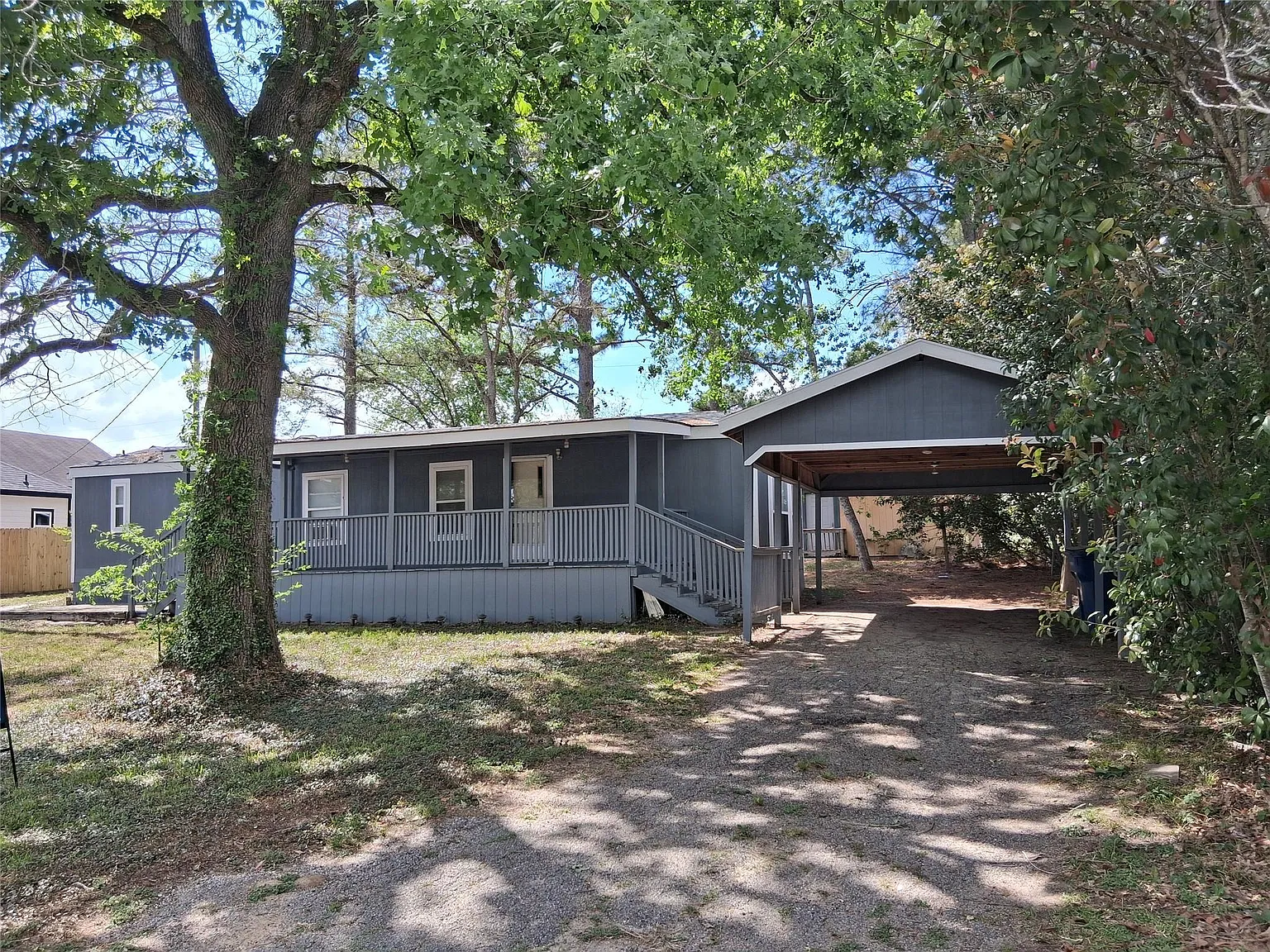 3 bed, 1.5 bath, 832 sqft, $1,200 — Photo 3