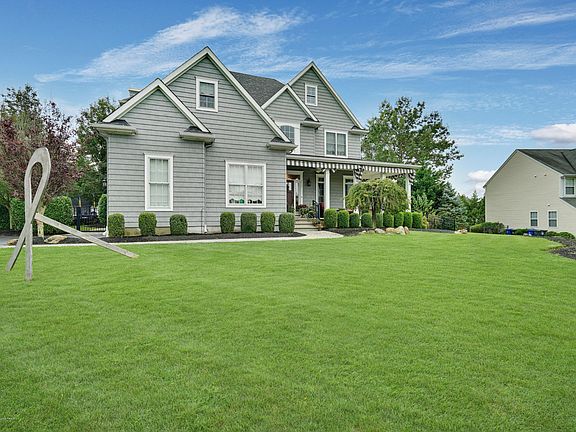 3rd image of 2412 Village Green Ct