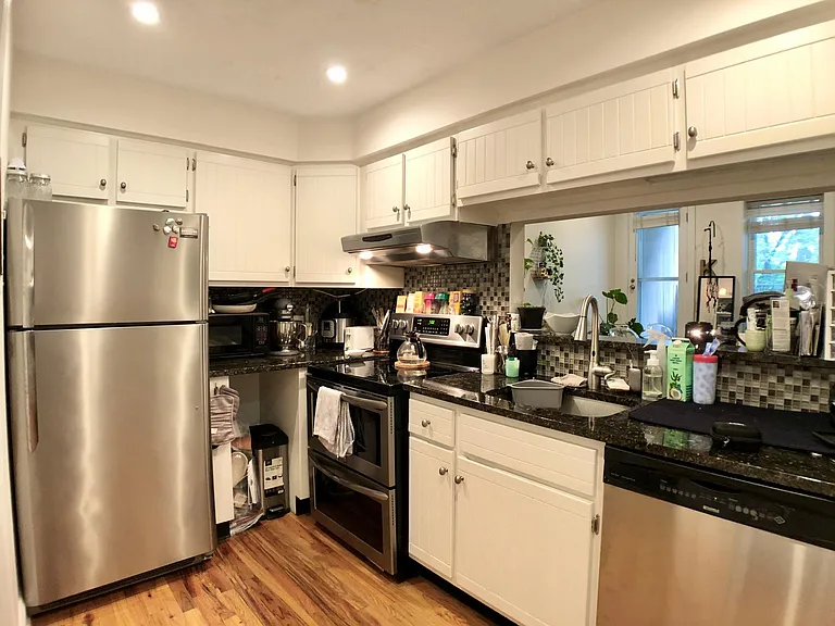 118 Washington St #206 — Photo 4