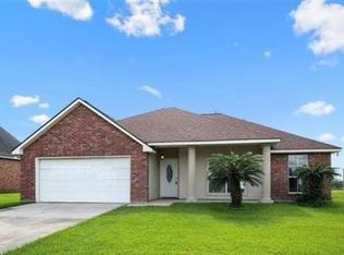 5353 Hemingway Dr, Darrow, LA 70725