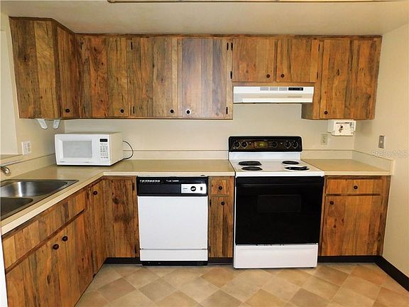 4th image of 2400 Winding Creek Blvd Building 201-17