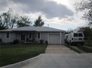 213 S Post Rd, Midwest City, OK 73130