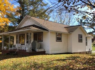 62 Bethabara Rd, Hayesville, NC 28904