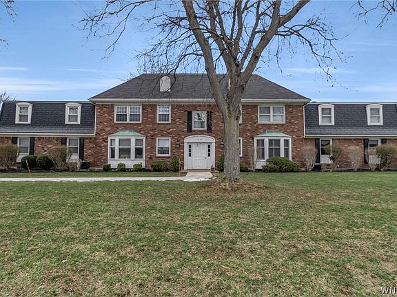 3rd image of 1420 Maple Rd APT 6