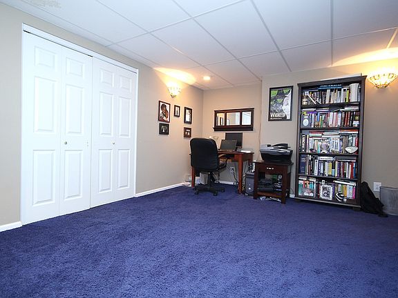 3rd image of 759 Glenside Cir