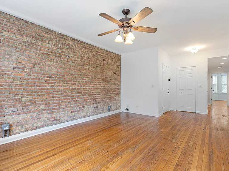 4819 N Fairfield Ave #1 — Photo 4