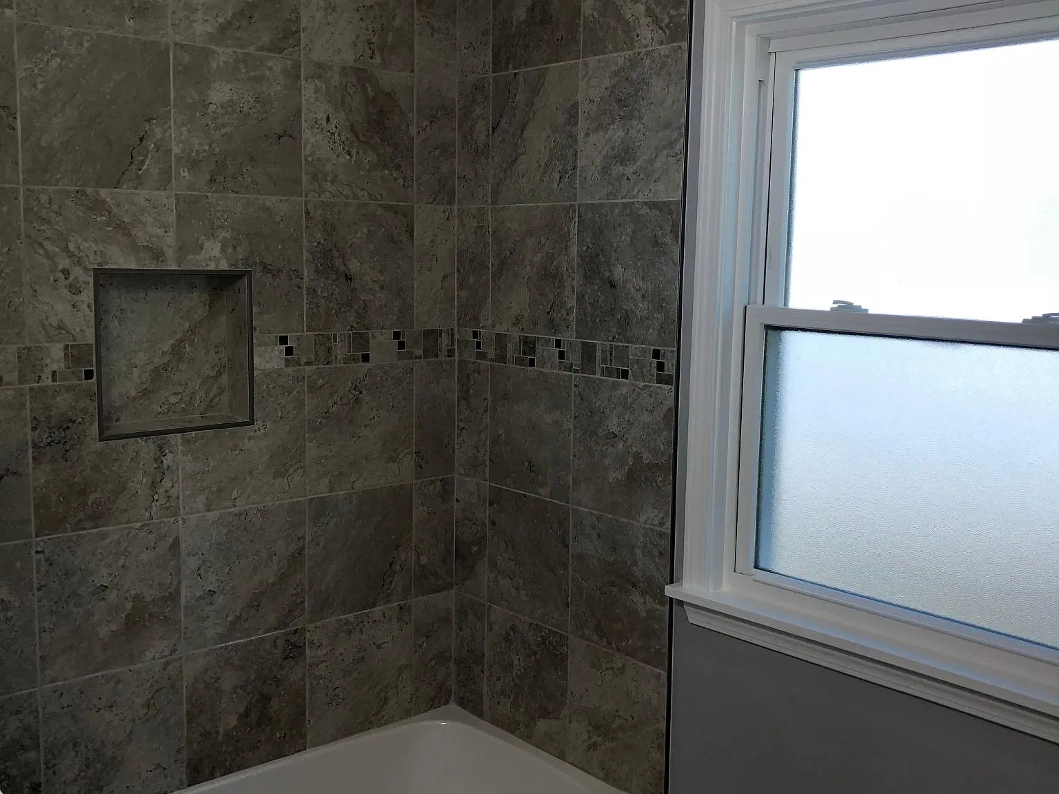 320 Grand Blvd — Photo 2